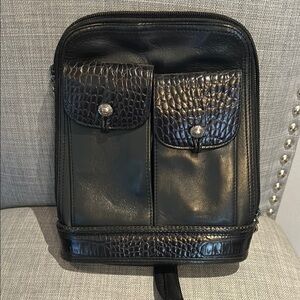 BRIGHTON VINTAGE BLACK LEATHER BUCKET SHOULDER HANDBAG 
FRONT POCKETS